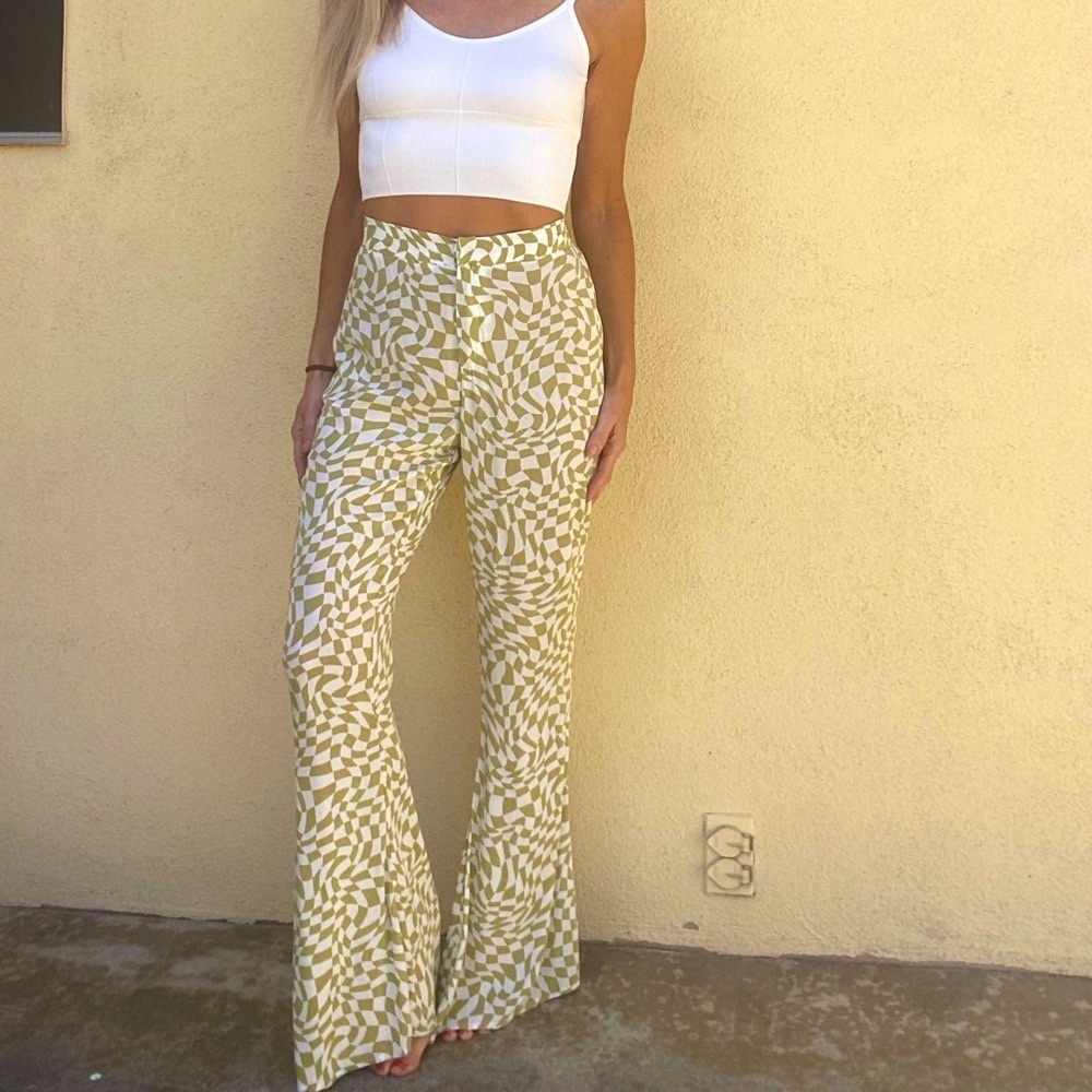 NEW!!! Checkered flare pants!! ✌🏼